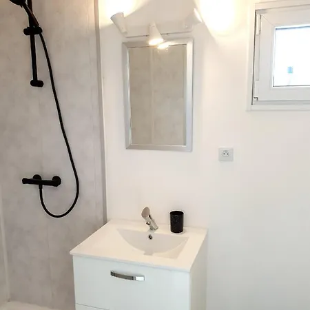 Beau Logement Avec Terrasse, Jacuzzi Et Terrain De Petanque Privatif A 5 Minutes De La Plage Audenge Exterior photo
