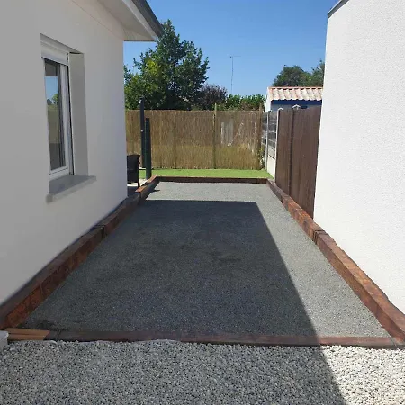 Beau Logement Avec Terrasse, Jacuzzi Et Terrain De Petanque Privatif A 5 Minutes De La Plage Audenge Exterior photo