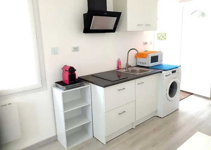 Beau Logement Avec Terrasse, Jacuzzi Et Terrain De Petanque Privatif A 5 Minutes De La Plage